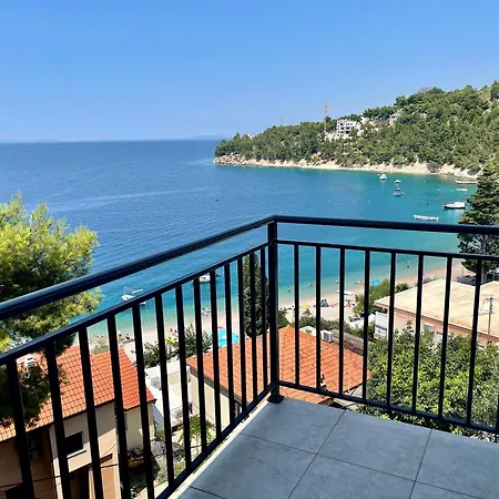 Apartments Domani Omiš Esterno foto