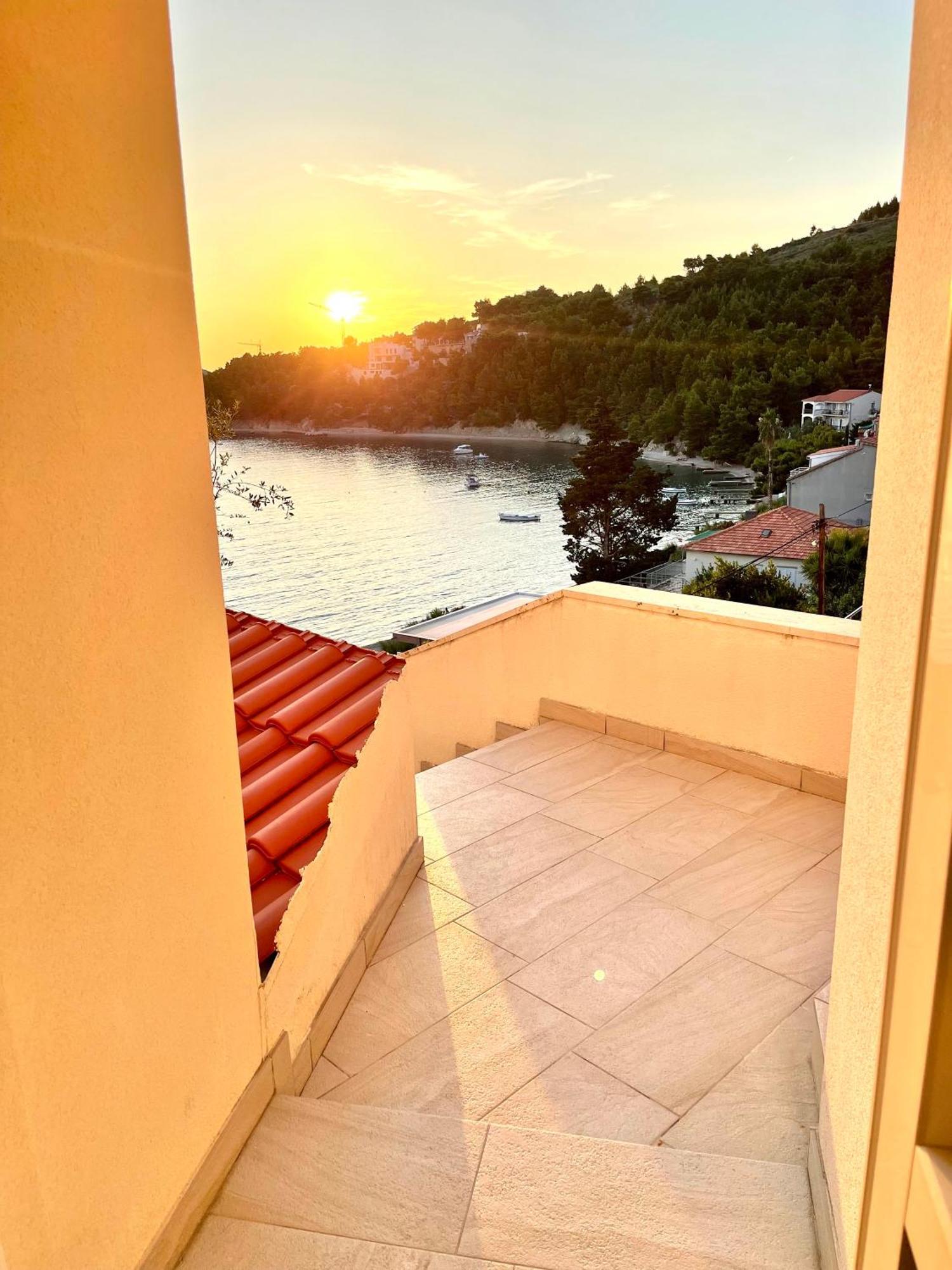 Domani Apartment *